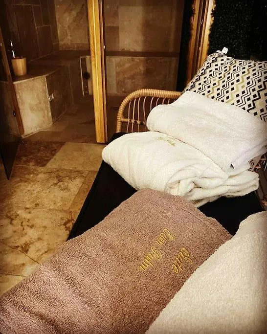 Eden Palm Suite & Spa Berre-l'Etang